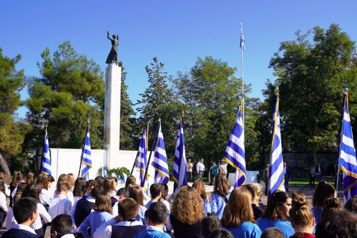 Φωτογραφίες από τις εκδηλώσεις για την απελευθέρωση της Λάρισας από τους Γερμανούς