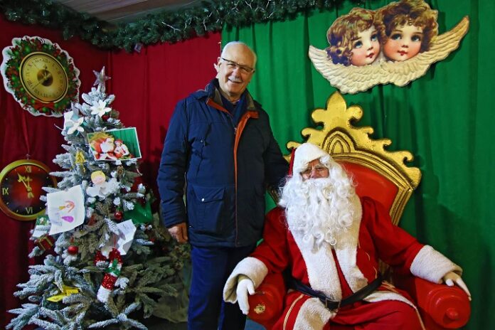 Φώτο κλικς από την επίσκεψη του Δημάρχου Λαρισαίων στο "Πάρκο των Ευχών"