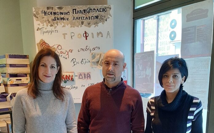 Παιχνίδια έδωσε το 22ο Νηπιαγωγείο Λάρισας στο Κοινωνικό Παντοπωλείο