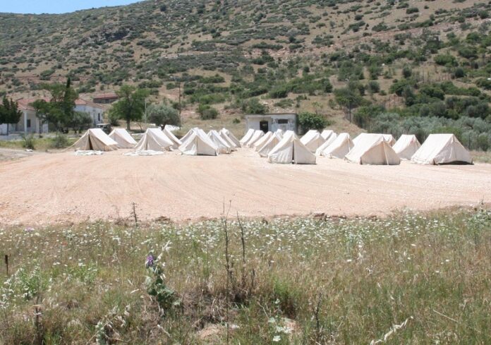 Δομές φιλοξενίας προσφύγων