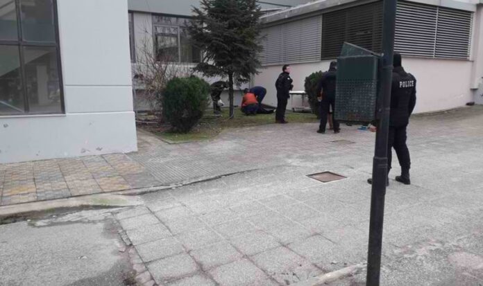 Σοκαριστική πτώση γυναίκας από τον 4ο όροφο του Νοσοκομείου Τρικάλων