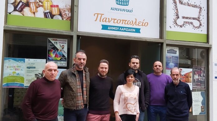 Τρόφιμα από τον Σύλλογο Μαραθωνοδρόμων στο Κοινωνικό Παντοπωλείο Λάρισας