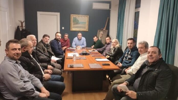Σε απόγνωση επαγγελματίες και έμποροι του δήμου Τυρνάβου