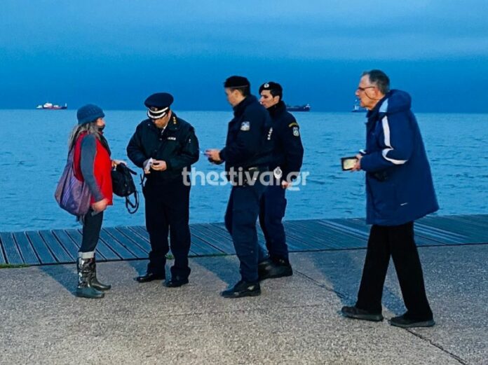 Η στιγμή των ελέγχων στη Θεσσαλονίκη