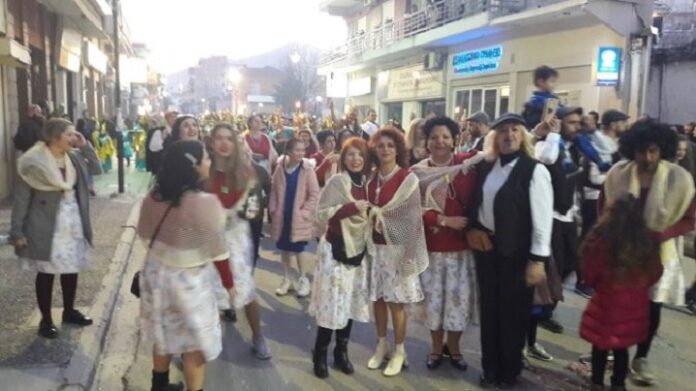 Τυρναβίτικο καρναβάλι: Παρέλαση καρναβαλιστών το απόγευμα της Κυριακής