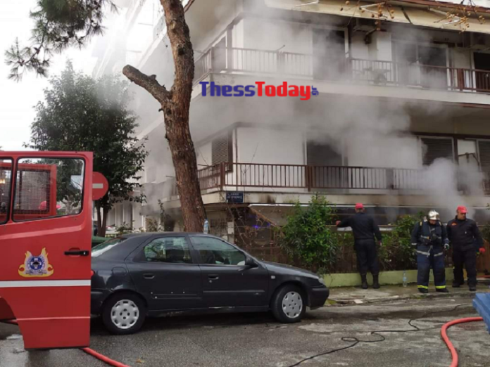 Τραγωδία στη Θεσσαλονίκη: Ένας νεκρός από φωτιά σε ημιυπόγειο