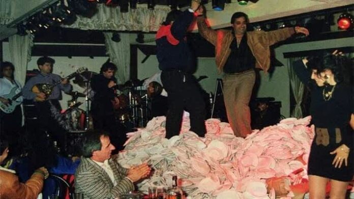 Μπουζούκια