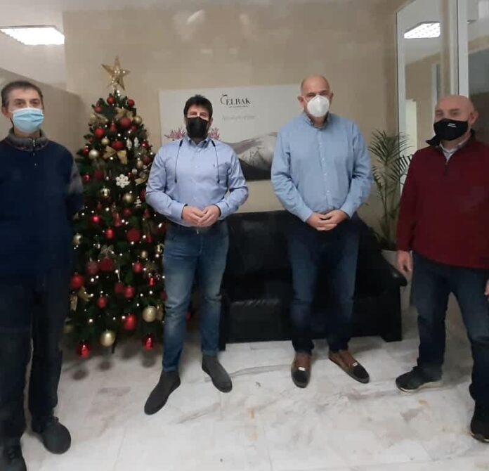Ένα τόνο κομπόστες από την ΕΛΒΑΚ στο Κοινωνικό Παντοπωλείο του Δήμου Λαρισαίων