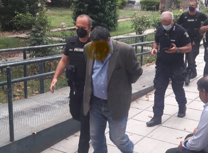 katigoroumenos