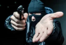 Εισβολή σε σπίτι ηλικιωμένης στη Λάρισα