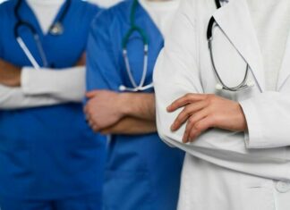 Φυλάκιση σε 3 γιατρούς για θάνατο στην Λάρισα Φυλάκιση σε 3 γιατρούς για θάνατο στην Λάρισα